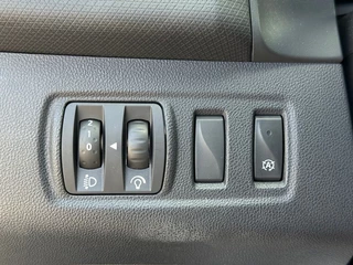 Renault Clio Renault Clio 0.9 TCE ZEN *JAAR GARANTIE * APK 09-2026* AIRCO NAVIGATIE BT DAB PDC - afbeelding nr 28