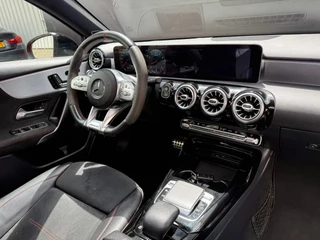 Mercedes-Benz A-Klasse Mercedes-Benz A-klasse AMG 35 4MATIC Edition 1|Pano|Burmester|Milltek|Sfeer|Hemelverlichting - afbeelding nr 32