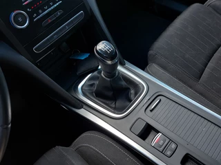 Renault Mégane Estate 1.3 TCe 116pk Limited | Origineel NL | Navi | Apple Carplay+Android Auto | Clima | Cruise | Keyless Entry | Pdc | Licht+Regensensor | Privacy Glass | 16''lm - afbeelding nr 14
