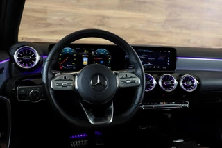 Mercedes-Benz A-Klasse Mercedes A-klasse 250e AMG|Pano|Leder|Night|Camera|Ambiance| - afbeelding nr 18