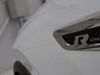 Volkswagen Tiguan Volkswagen Tiguan 1.5 TSI R-Line | DSG | 360 camera | Active Info |  Keyless | Adaptive cruise | Trekhaak | Full LED | Park Assist | Carplay | Navigatie - afbeelding nr 29