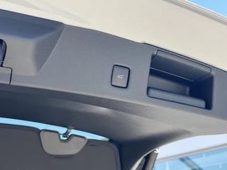 Ford Kuga Ford Kuga 2.5 PHEV Graphite Tech Edition 225pk | Driver Assistance Pack | Technology pack | Black Pack | Trekhaak afneembaar | Panorama dak | Winterpack | Verlengde fabrieksgarantie tot 06-2028 - afbeelding nr 15