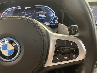 BMW 3 Serie BMW 3-serie Touring 320e M-Sport Aut-8 Panoramadak Adaptive M-Technic Chassis LED Navi Cruise Control PDC VA 19