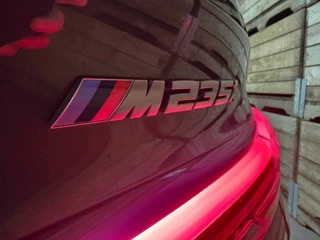 BMW 2 Serie BMW 2-serie Gran Coupé M235i xDrive High Executive Edition Pano Leder HUD 19