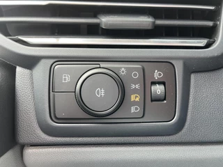 Ford Transit Custom Ford Transit Custom 320 2.5 PHEV L2H1 Black Platinum DC | SCI | 233pk | Netto bijtelling 2025 vanaf 461,- per maand! | Driver Assistance Pack Ultimate | Dubbele Zijschuifdeuren | Ford Voorraad - afbeelding nr 31