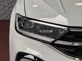 Volkswagen T-Roc Volkswagen T-Roc 1.5 TSI 150PK R-LINE EVO IQ LIGHT ALCANTARA ELEK.KLEP CARPLAY STOEL/STUUR VERW. 18