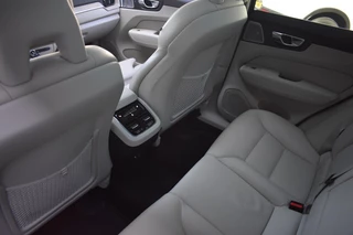 Volvo XC60 Volvo XC60 T5 250pk AWD Inscription | Schuifdak | Bowers&Wilkins - afbeelding nr 34