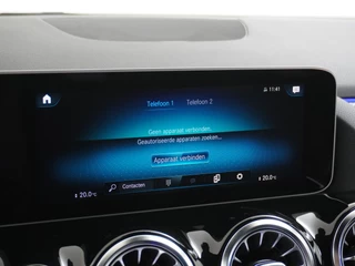 Mercedes-Benz GLA Mercedes-Benz GLA 200 AMG // Camera // Sfeerverlichting // Night Pakket // Augmented Reality // Carplay // 19