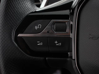Peugeot 5008 Peugeot 5008 1.2 PureTech GT Black Pack 7p Climate control Adaptive cruise control Achteruitrijd camera Verwarmde voorstoelen Keyless Navigatie LED Apple Carplay/ Android Auto - afbeelding nr 13