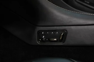 Aston Martin V12 Vanquish Aston Martin Vanquish Volante 6.0 V12 2+2|CarbonBlack|Ceramic| - afbeelding nr 33