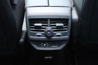 Peugeot 5008 Peugeot 5008 1.2 130PK AUTOMAAT GT PACK BUSINESS | PANORAMISCH SCHUIF/KANTEL DAK | AFNEEMBARE TREKHAAK | ALCANTARA BEKLEDING | FULL LED KOPLAMPEN | FOCAL AUDIO | 19
