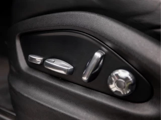 Porsche Cayenne Porsche Cayenne 3.0 340Pk (PANORAMADAK, APPLE CARPLAY, GROOT NAVI, LUCHTVERING, SPORTCHRONO, ADAPTIVE CRUISE, MEMORY SEATS, 360 CAMERA, GETINT GLAS, NIEUWSTAAT) - afbeelding nr 14