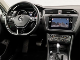 Volkswagen Tiguan Volkswagen Tiguan 1.5 TSI ACT Sportline Business 150Pk Automaat (PANORAMADAK, APPLE CARPLAY, GROOT NAVI, LED KOPLAMPEN, KEYLESS, LEDEREN SPORTSTOELEN, STOELVERWARMING, ADAPTIVE CRUISE, ELEK ACHTERKLEP, GETINT GLAS, NIEUWSTAAT) - afbeelding nr 7