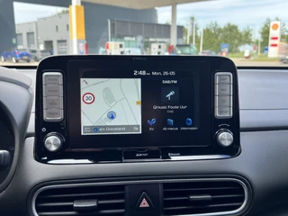 Hyundai Kona Hyundai Kona EV Premium 64 kWh - 18 inch | Head-up Display | Stoel- & Stuurverwarming - afbeelding nr 17