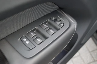 Volvo XC60 Volvo XC60 Recharge T8 AWD Polestar Engineerd 455pk/Panodak/Leer/Head-up - afbeelding nr 30