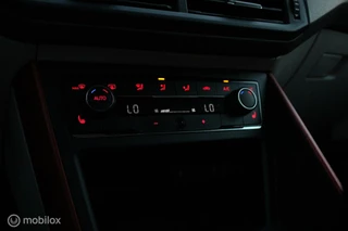 Volkswagen Polo Volkswagen Polo 1.0 TSI 90PK R-Line VIRTUAL BEATS NAVIGATIE - afbeelding nr 12