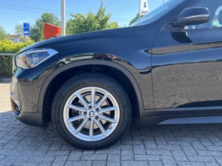BMW X1 Panoramadak Navi Prof Leer Head Up Camera DAB Stoelverwarming Led Koplampen  NL Auto - afbeelding nr 40