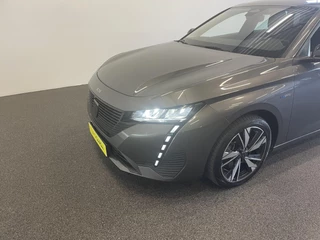 Peugeot 308 Peugeot 308 SW 1.6 PHEV 180pk Active Pack Business Navigatie Carplay PDC VA + Camera 17