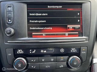 Renault Kadjar Renault Kadjar 1.2 TCe 130pk Extase Automaat 2016 / Leer / LED koplampen / Trekhaak / Camera / 1e eigenaar NAP - afbeelding nr 17