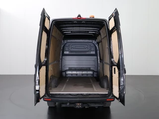 Mercedes-Benz Sprinter Mercedes-Benz Sprinter 319CDi 3.0V6 L2H2 | Led | 3500Kg Trekhaak | Camera | Betimmering | Touchscreen | 3-Persoons - afbeelding nr 4