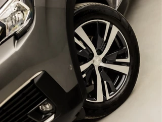 Peugeot 5008 Peugeot 5008 1.2 Puretech Sport 7 Persoons (APPLE CARPLAY, GROOT NAVI, LEDER, STOELVERWARMING, 360 CAMERA, SPORTSTOELEN, KEYLESS, GETINT GLAS, TREKHAAK, DAB+, NIEUWE APK, NIEUWSTAAT) - afbeelding nr 34