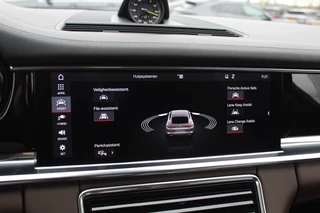Porsche Panamera Porsche Panamera 2.9 4 E-Hybrid / Panoramadak / 360Camera / Achterasbesturing / Head-up / 21'' / Burmester / Softclose / Sportuitlaat / Sportdesign + Chrono / Keyless / DAB / ACC / Stoelventilatie - afbeelding nr 24