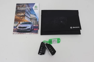 Škoda Octavia Skoda Octavia 1.4 TSI RS PHEV | Head-Up | Leder/Alcantara |  Stoel & stuurverwarming | Carplay | Sfeerverlichting | Massage | Memory | Adaptive cruise - afbeelding nr 30