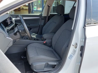 Volkswagen Golf 1.5 TSI 131pk 1st Edition | Origineel NL | Navi | Apple Carplay+Android Auto | Clima | Adap.Cruise | Led Koplampen | Stoel+Stuurwielverwarming | Rijstrook+Licht+Regensensor | Privacy Glass - afbeelding nr 9