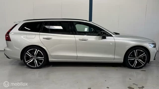 Volvo V60 Volvo V60 2.0 T6 Plug-in hybrid AWD Plus Dark R-DESIGN - afbeelding nr 16