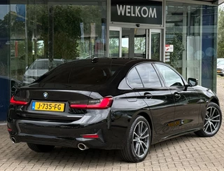 BMW 3 Serie BMW 3-serie 320i Executive Sport Sportstoelen|Sfeer|Dealer Onderhouden - afbeelding nr 3