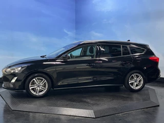Ford Focus Ford Focus Wagon 1.0 EcoBoost Hybrid Trend Edition Business Airco | Cruise | Navi | Camera | Trekhaak - afbeelding nr 3