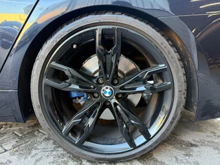 BMW 5 Serie BMW 5-serie M550i xDrive M-Pakket|Pano|Softclose|B&W|Alcantara|360|Leder - afbeelding nr 5