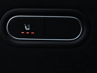 Mercedes-Benz A-Klasse Mercedes-Benz A-klasse 180 AMG | Panoramadak | Stoelverwarming |  Carplay | Widescreen | Leder/Alcanatara | Navigatie | Full LED | Park Assist - afbeelding nr 7