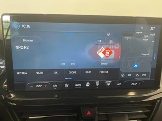 Ford Focus Ford Focus Wagon 1.0 EcoBoost Hybrid ST Line Navigatie Climate Control Led Dab Camera Parkeer sensoren Cruise Control Lichtmetalen velgen - afbeelding nr 14