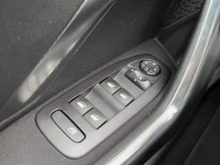 Peugeot 2008 Peugeot 2008 1.2 PureTech GT-line 1e Eigenaar,Navi,Pano,Camera,Clima,Cruise,Halfleder,Stoelverwarming,110pk,PDC,APK tot 08-2025 - afbeelding nr 23