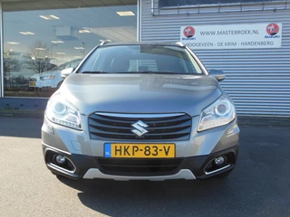 Suzuki S-Cross staat in Hoogeveen - afbeelding nr 2