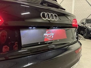 Audi Q5 Audi Q5 55 TFSI e quattro Competition 367PK S-Line PANO/LUCHTVERING/TREKHAAK/360CAMERA/MASSAGE/KEYLESS/MATRIX/VIRTUAL/CARPLAY/SFEER/19