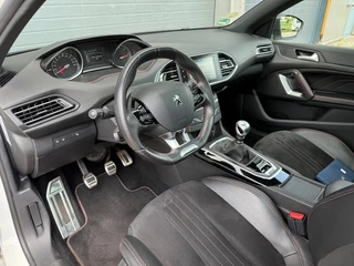 Peugeot 308 Peugeot 308 2.0 BlueHDI 150PK GT-Line Navi Pano Trekhaak Camera NW APK! - afbeelding nr 8