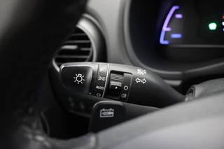 Hyundai Kona Hyundai Kona Electric Comfort 64 kWh - Carplay, Camera, Cruise - afbeelding nr 15
