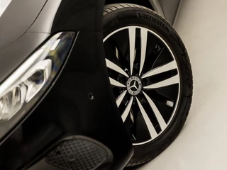 Mercedes-Benz A-Klasse Mercedes-Benz A-Klasse 250 e Business Solution Luxury 218Pk Automaat (GROOT NAVI, SFEERVERLICHTING, WIDESCREEN, CAMERA, LEDER, STOELVERWARMING, SPORTSTOELEN, CRUISE, LANE ASSIST, NIEUWSTAAT) - afbeelding nr 36