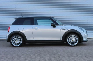 MINI Electric Mini Mini Electric MINI Electric 33 kWh SE/Camera/Navi/stoelverw - afbeelding nr 4
