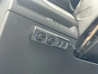 Toyota ProAce Toyota ProAce Worker 2.0 D-4D Black Line Long Trekhaak/Leder/Camera/Carplay/Navi/PDC/17