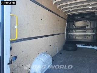Volkswagen Crafter Volkswagen Crafter 140pk Automaat L4H3 Airco Camera Parkeersensoren L3H2 14m3 Airco - afbeelding nr 7