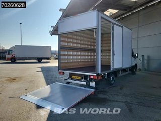 Iveco Daily Iveco Daily 35S21 3.0L Automaat NIEUW MODEL Laadklep ACC CarPlay Zijdeur Bakwagen Meubelbak Koffer Airco - afbeelding nr 3