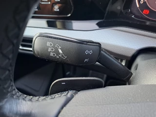 Volkswagen Golf Volkswagen Golf 1.5 eTSI R-Line Business+ | LED | Trekhaak | All-seasons | ACC | Keyless | Stoelverwarming | - afbeelding nr 9