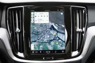 Volvo V60 Volvo V60 T6 Plug-in hybrid AWD Plus Dark | HK Audio | 19