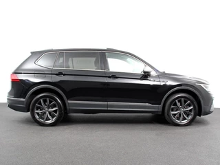 Volkswagen Tiguan Allspace Volkswagen Tiguan Allspace 1.5 TSI DSG7 MOVE DEMO 7-Persoons Trekhaak Navigatie Apple Carplay/Android Auto Camera Parkeersensoren Adaptive Cruise Control  Winterpack Full LED Climate Control - afbeelding nr 6