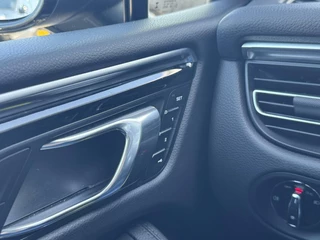 Porsche Macan Porsche Macan 3.0 S|Luchtvering|Adaptieve sportstoelen|Panoramadak|Trekhaak|21
