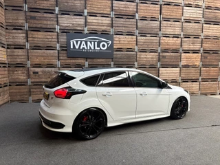 Ford Focus Ford FOCUS 2.0 ST schuifdak xenon navi camera clima uitlaatklep 19