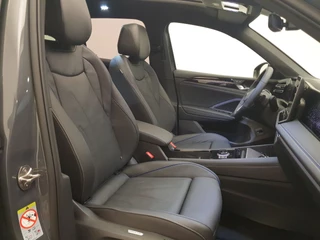 Volkswagen Tiguan Volkswagen Tiguan 1.5 eTSI 150pk DSG/AUT R-Line LEDER, Wegklapbare trekhaak, Panoramadak - afbeelding nr 3